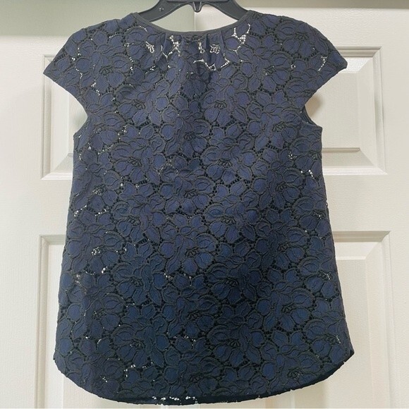 J. CREW Blue Lace Cap Sleeve Top Size 00 - Picture 3 of 13